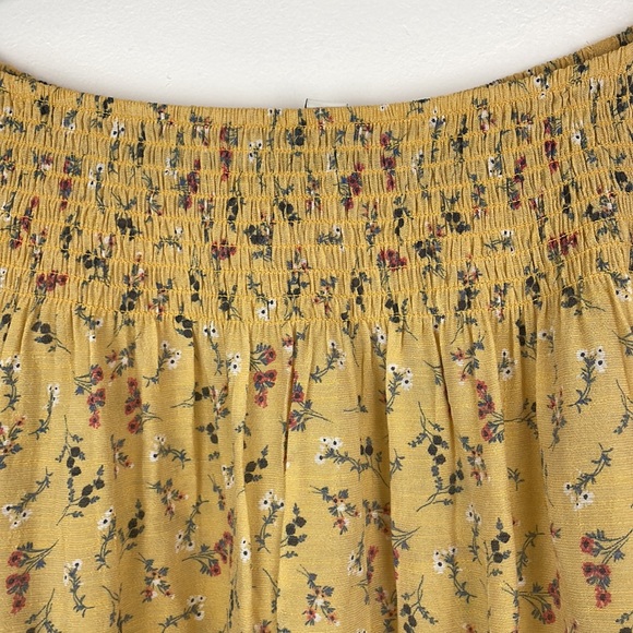 Women’s Zac & Rachel Blouse Size 2X Color Yellow with Floral Print - Picture 4 of 10